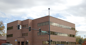 Exterior view of the building where St. Luke's Clinic – Idaho Cardiology Associates: Boise is located.