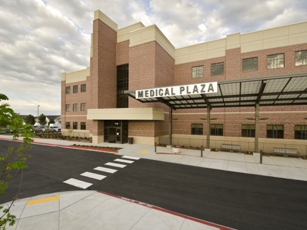 Entrance to the St. Luke's Magic Valley Medical Plaza where St. Luke's Clinic - Gastroenterology is located.