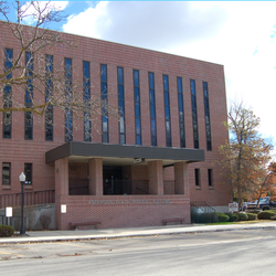 Entrance to Anderson Plaza Medical Building where St. Luke’s Clinic - Northwest Neurosurgery Associates: Boise, 2nd St. is located.
