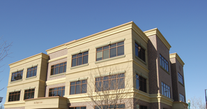 Entrance to the building where St. Luke's Clinic – Idaho Endocrinology: Boise is located.