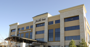 Entrance to Portico East where St. Luke's Clinic – Breast and General Surgery: Meridian is located
