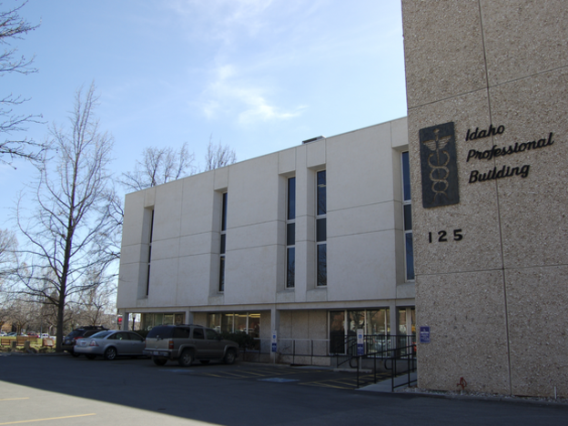 Exterior view of building where St. Luke’s Pharmacy – Infusion Therapy: Boise is located.