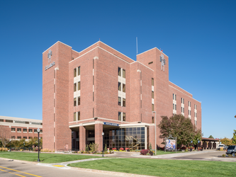 Entrance to St. Luke’s Meridian Medical Center