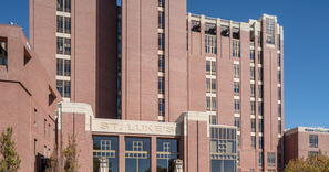 Entrance to St. Luke's Boise Medical Center where St. Luke's Clinic – Northwest Neurosurgery Associates: Boise, Bannock St. is located.