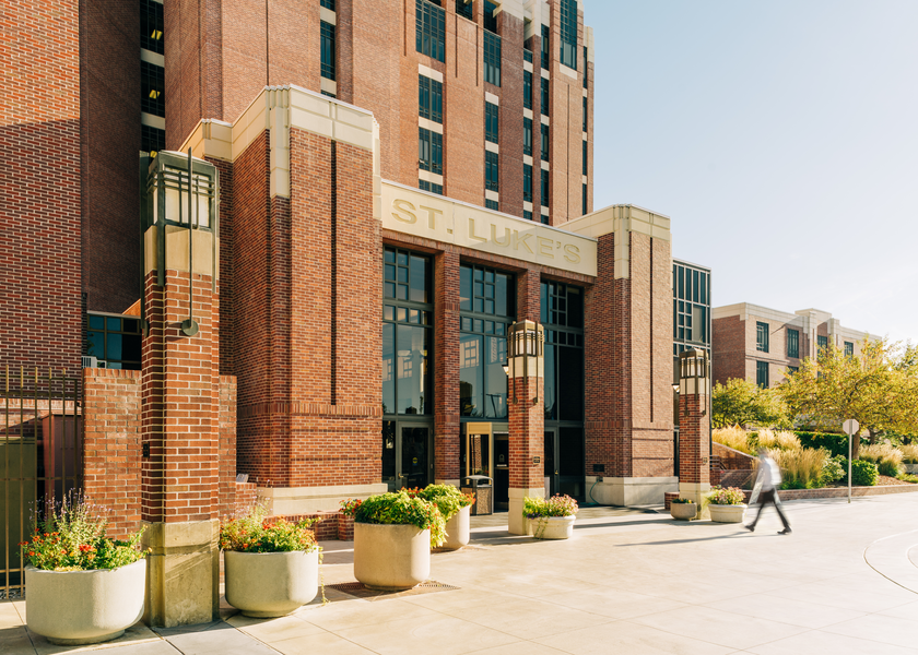 Entrance to St. Luke's Boise Medical Center