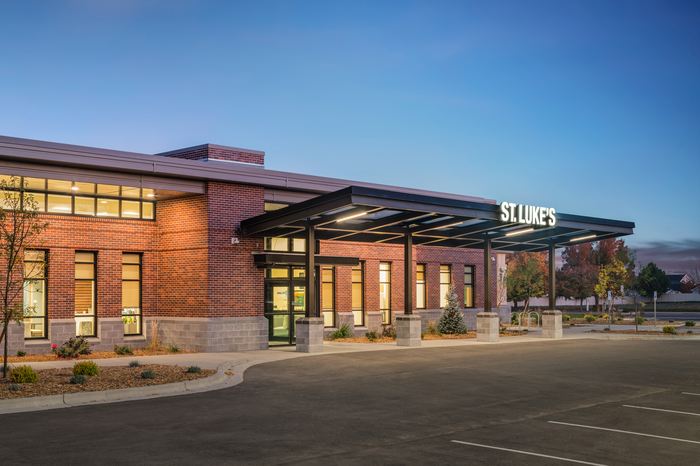 Entrance to St. Luke's Clinic – Primary Care in Nampa where Breast Health services are located.