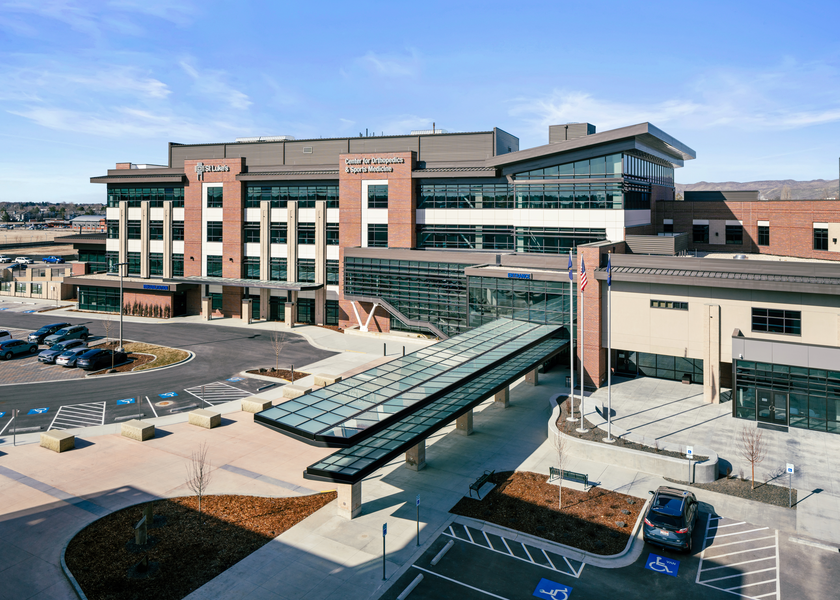 Entrance to St. Luke's Center for Orthopedics & Sports Medicine
