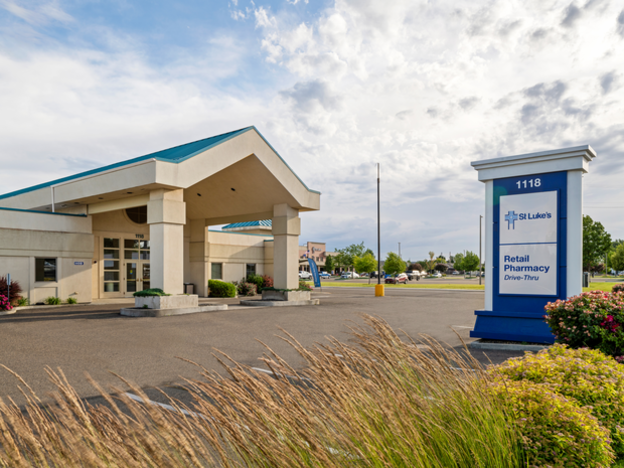 Entrance to St. Luke's Retail Pharmacy: Fruitland