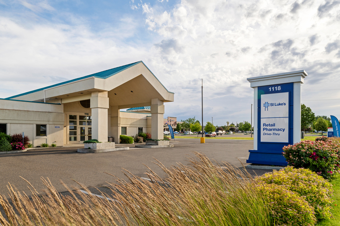 Entrance to St. Luke's Retail Pharmacy: Fruitland