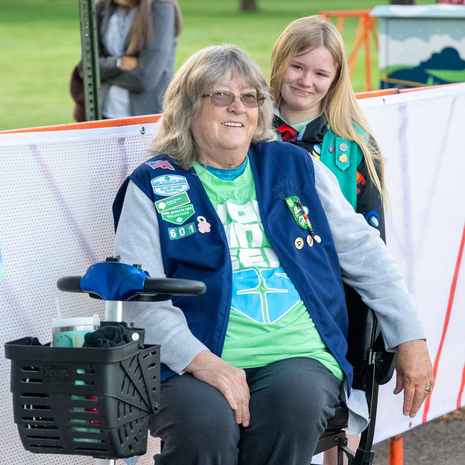 Group of people volunteering at FitOne