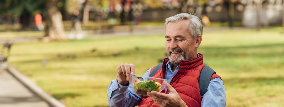 Couple making healthy smoothies