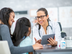 patient and doctor having discussion