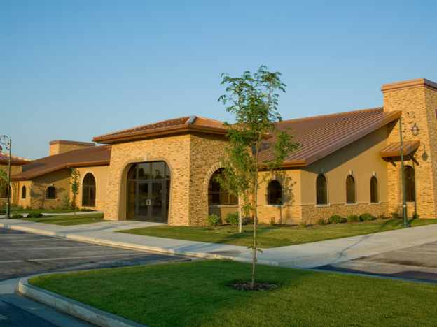 Exterior view of the Renaissance campus where St. Luke’s Pharmacy – Infusion Therapy: Twin Falls is located.