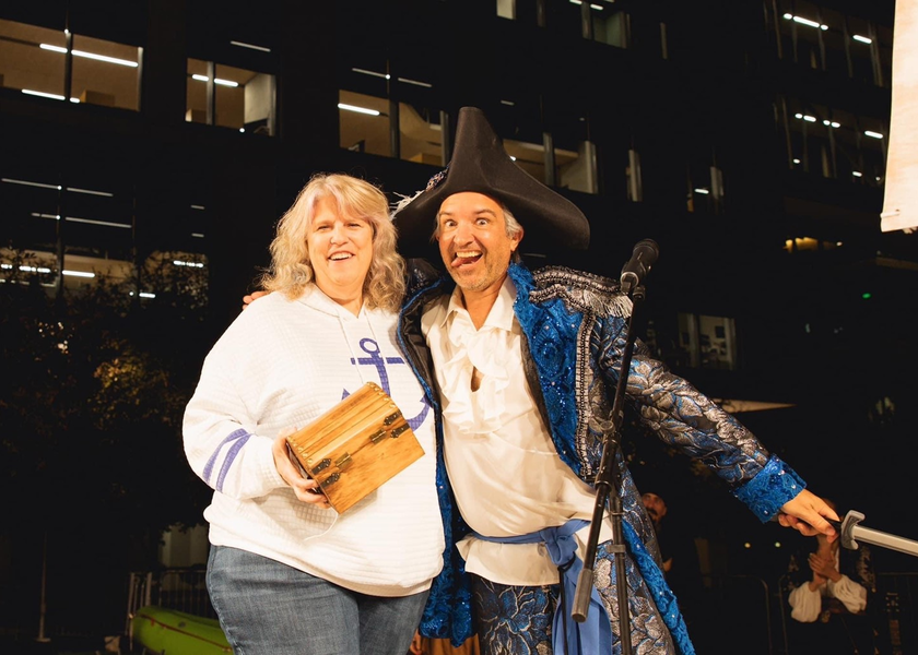 Robin poses with her prize and Jodi Eichelberger.