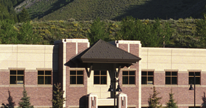 Exterior view of the Physician Offices Annex at St. Luke's Wood River where St. Luke's Clinic – Gastroenterology: Ketchum is located